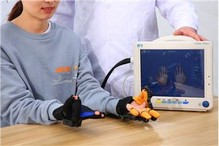 Ръкавици за рехабилитация след инсулт Aider