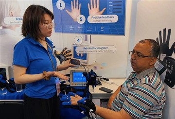 Роботи за рехабилитация на ръце Syrebo® блестят на 133-ия кантонски панаир
